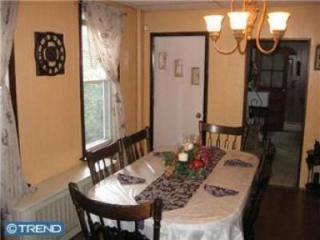 715 Anderson St, Trenton, NJ 08611-1135