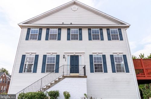 6350 Regal Oak Dr, Springfield, VA 22152-2850