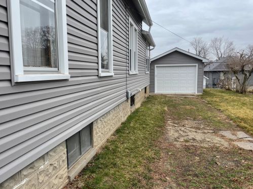 630 Adams St, Ottawa, IL 61350-3804
