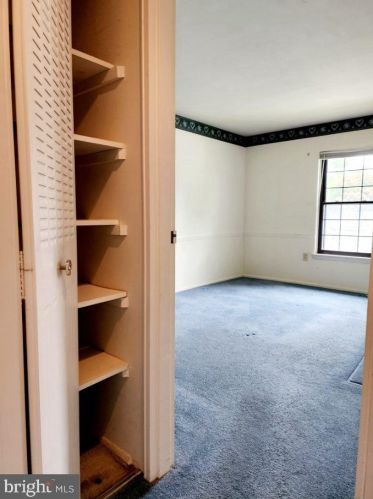 50 Valleybrook Dr, Lancaster PA  17601-4612 exterior