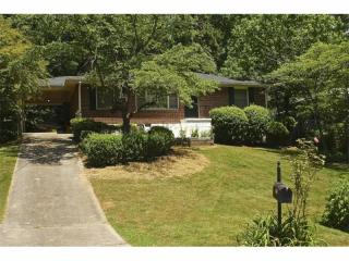 2328 Hunting Valley Dr, Decatur, GA 30033-4226