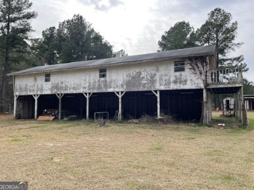 181 Pine Village Rd, Hiltonia, GA 30467-4409
