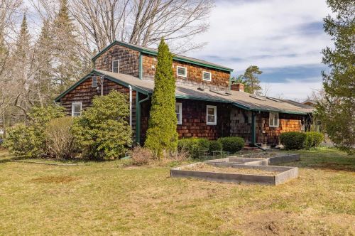 20 Thompson Ln, Lee, NH 03824-3019