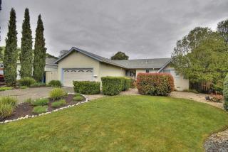 8 Stasia Dr, Novato, CA 94947-1920