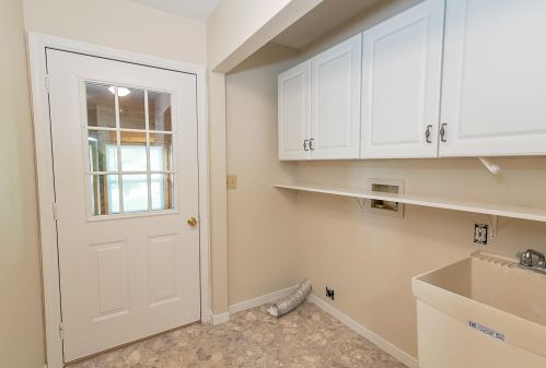 2401 Erter Dr, Springfield OH  45503-2504 exterior