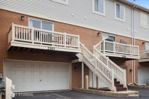 2143 Concord Ln, Addison IL  60101-5616 exterior