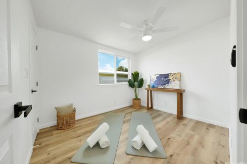 523 Kekupua St, Honolulu HI 96825-2303 exterior