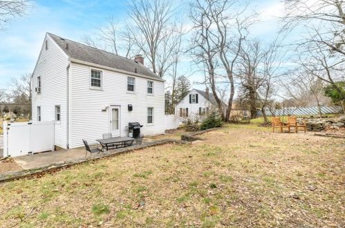97 Ward St, Norwalk CT  06851-2827 exterior