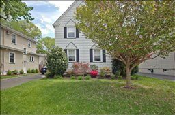 15 Balmiere Pkwy, Cranford, NJ 07016-1810
