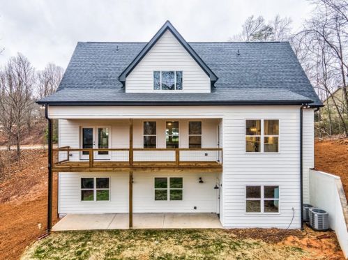 4406 Ridge Gate Dr, Gainesville, GA 30506-4693