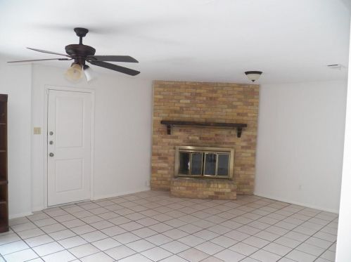 6824 Trail Lake Dr, Fort Worth TX  76133-5011 exterior