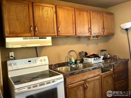 415 Belford Ave, Holyoke, CO 80734-1421