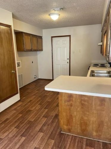3211 Eastridge Dr, Fort Worth TX  76117-3806 exterior