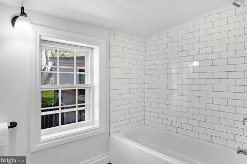 136 East St, Carlisle PA  17013-2515 exterior