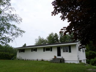 174 Sand Hill Rd, Castleton VT  05735-9804 exterior