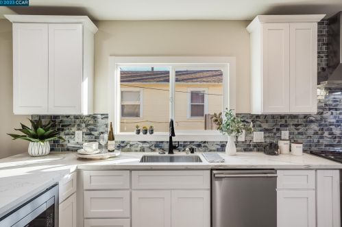 1232 Dwight Way, Berkeley, CA 94702-2007