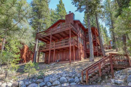 229 Basque Dr, Truckee, CA 96161-3909