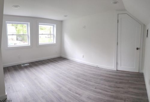 10 Fairfield Ave, Warren NJ  07059-5706 exterior