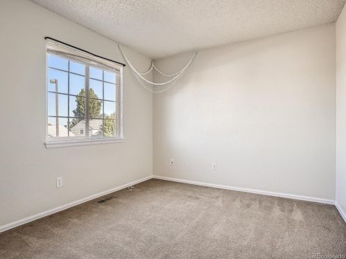 5224 Dearborn St, Denver CO 80011-6922 exterior