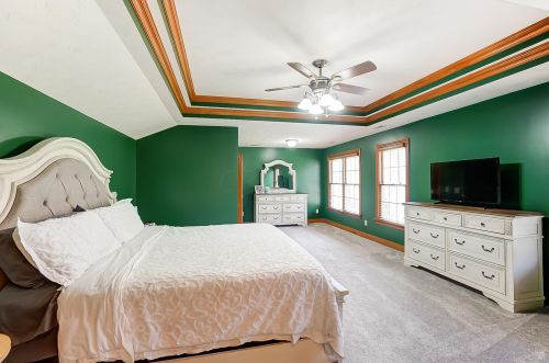 5253 Hearthstone Dr, Springfield OH  45502-8364 exterior