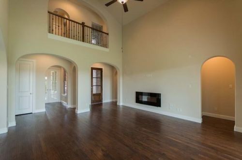 2731 Fountain Dr, Irving TX  75063-4504 exterior