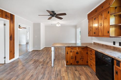525 Penn St, Meeting Street, SC 29824-1147