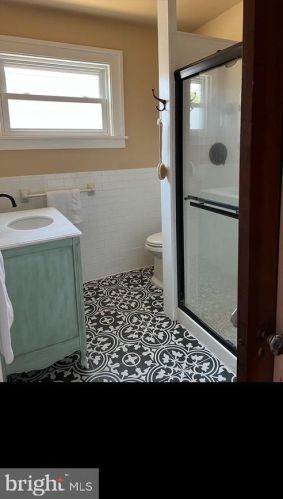 725 Amherst Rd, Camden NJ 08106-1203 exterior