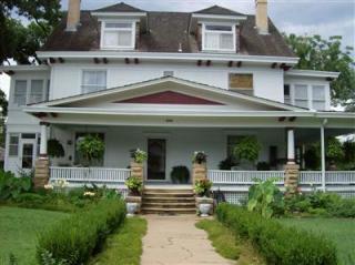 200 Locust St, Independence, KS 67301-3141