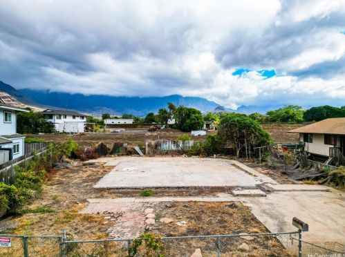 85-571 Momona Pl, Nanakuli, HI 96792