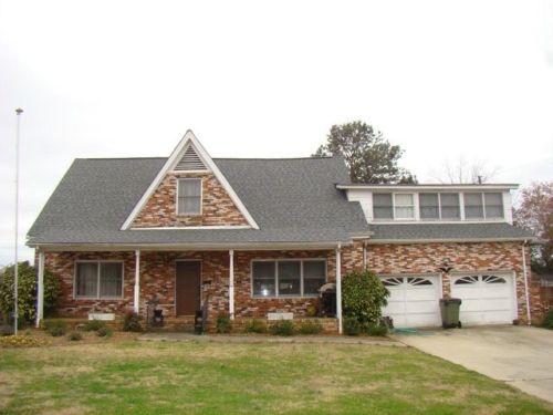 905 Main St, Walhalla SC  29691-2035 exterior