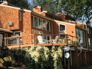 18485 Smith Rd, Newberg, OR 97132-9300