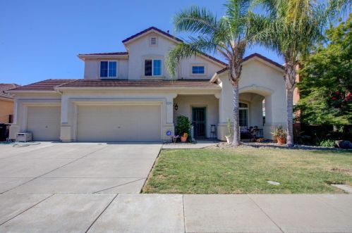 3316 Dauphine St, Modesto, CA 95355-8722