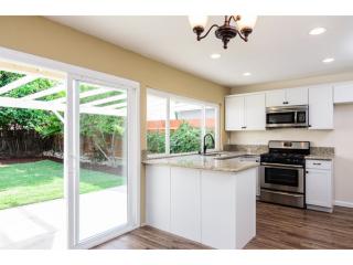 10217 Pinewood Vw, Santee, CA 92071-1117