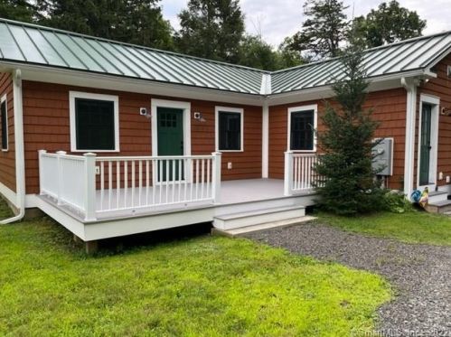 113 Lighthouse Rd, Woodbury, CT 06798-2705