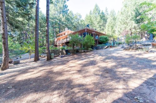 13965 Mill Creek Ln, Grass Valley, CA 95945-9356