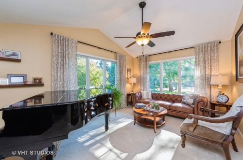 8914 Alamonte Dr, Spring Grove, IL 60081-8754