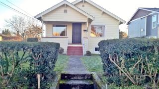 4247 Eddy St, Seattle, WA 98118-2743