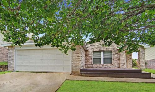 5316 Driftway Dr, Fort Worth TX  76135-1411 exterior