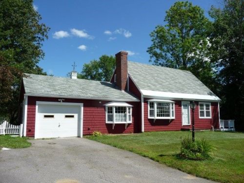 7 Calef Hill Rd, Tilton, NH 03276-5621