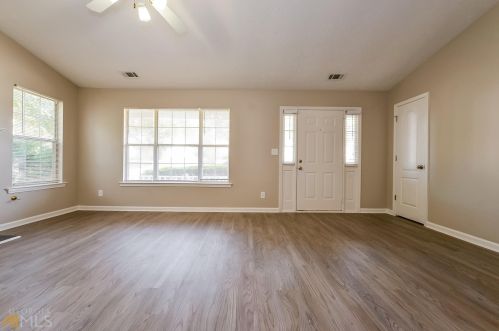 5781 Creekside Dr, Rex GA  30273-1181 exterior