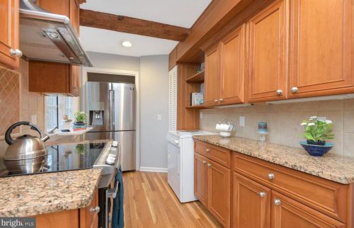 85 Overbrook Dr, Princeton NJ  exterior