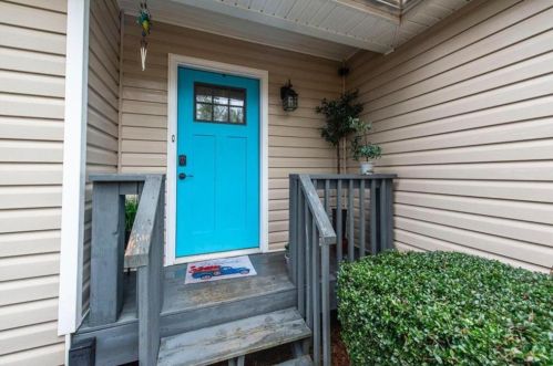 60 Riverbrooke Trl, Porterdale, GA 30016-5855