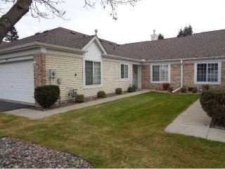9053 Prairieview Ln, Champlin, MN 55316-2670