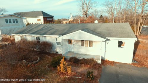 820 Alpine St, Lacey, NJ 08731-1240