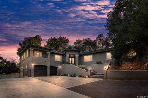 2361 Grace St, Riverside, CA 92504-4908
