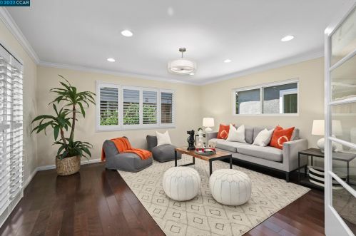 391 Maureen Ln, Concord CA  94523-2136 exterior