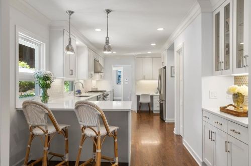 4822 Lake Forrest Dr, Atlanta, GA 30342-2542