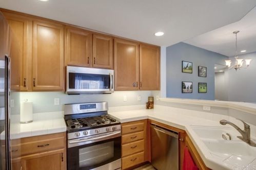 717 Caminito Valiente, Chula Vista CA  91911-6971 exterior