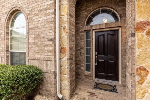 353 Branding Iron Trl, Fort Worth, TX 76131-4582