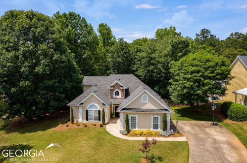 201 Tanglewood Trl, Carrollton, GA 30116-8816